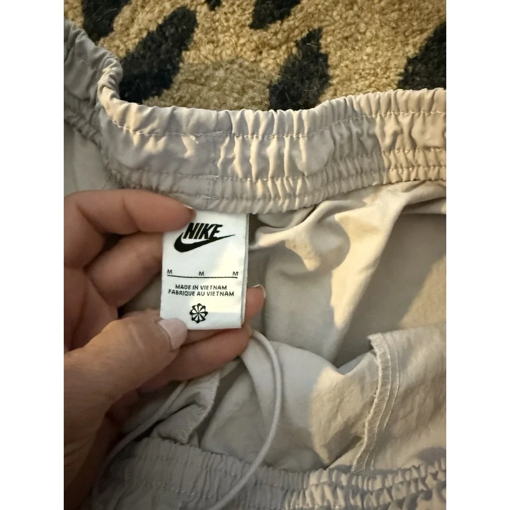 Ladies Size  Medium Nike Dry‎ Fit Shorts With Pockets 3899